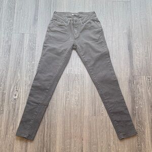Levi's Women's Skinny Jeans in Gray